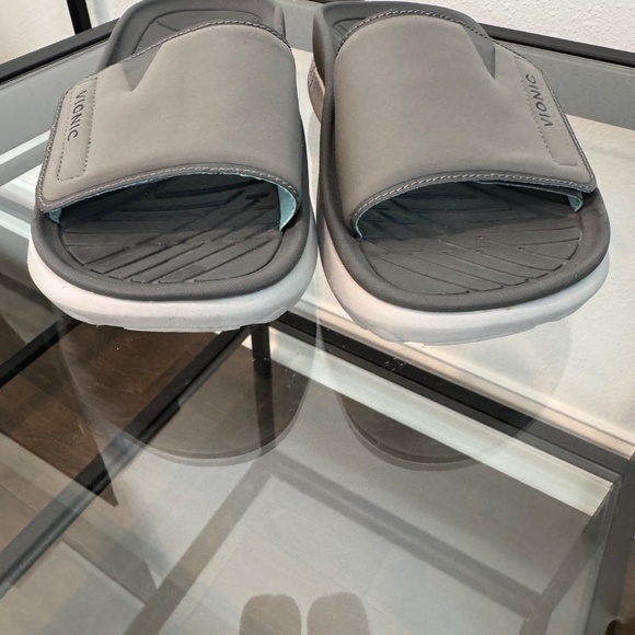 VIONIC Women’s Rejuvenate Recovery adjustable slide sandals, Gray Size 7 - Picture 3 of 10